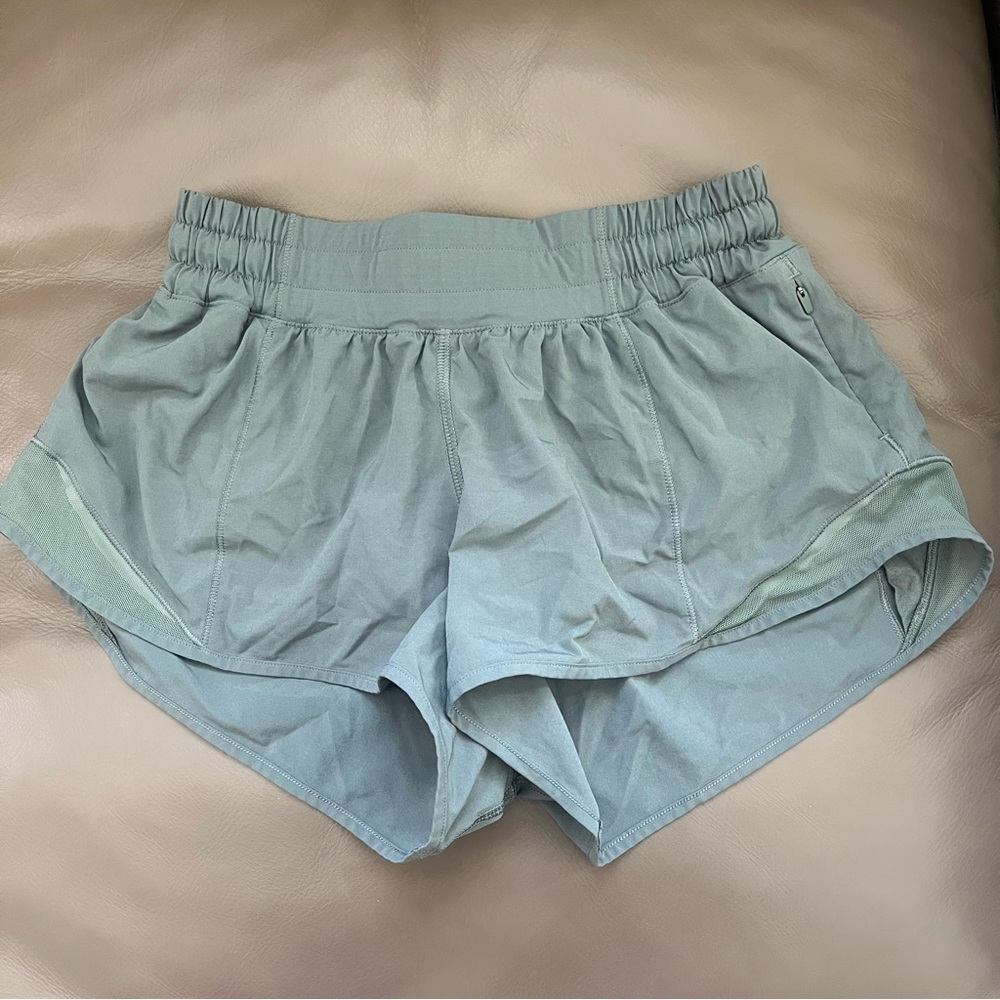 Lululemon Hotty Hot Shorts 2.5inch